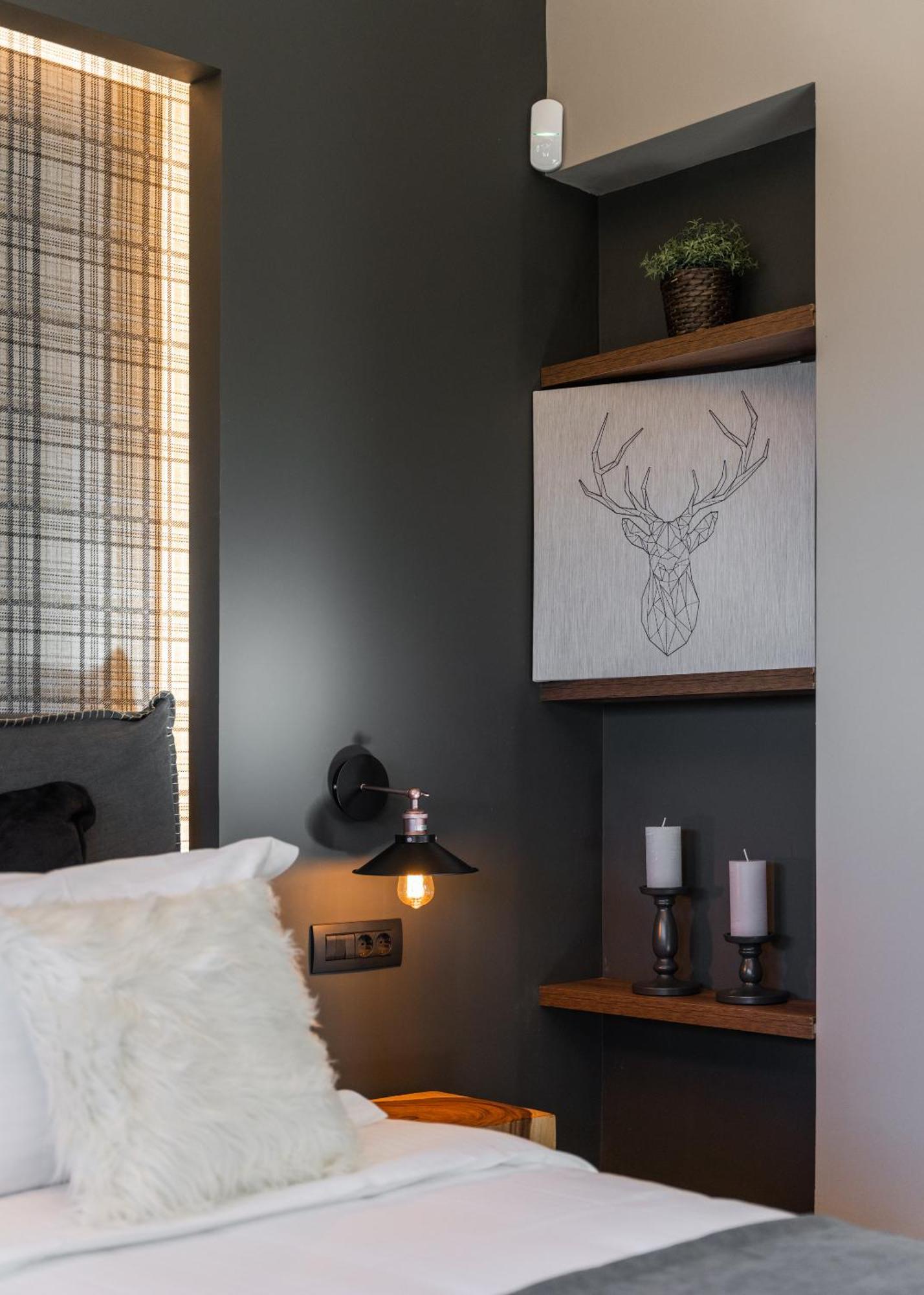 Gm Luxury Suites Kalavryta Quarto foto