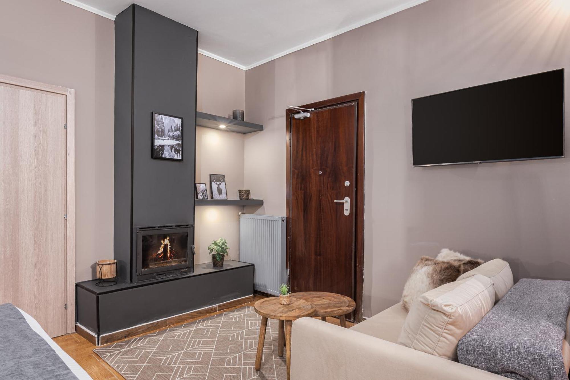 Gm Luxury Suites Kalavryta Quarto foto